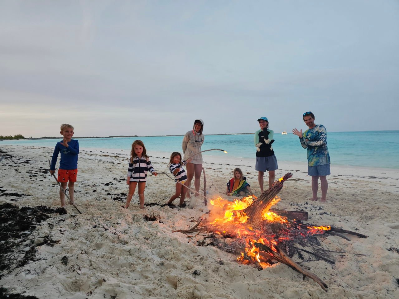 Du betrachtest gerade #12 Berry Islands: Bonfires and endless sandflats