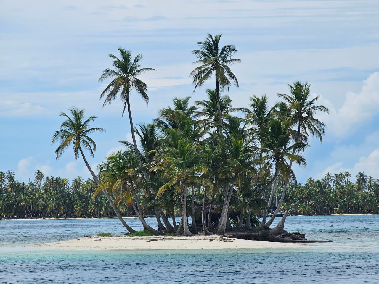 Du betrachtest gerade  #27 Visiting a Kuna village and a lonely island