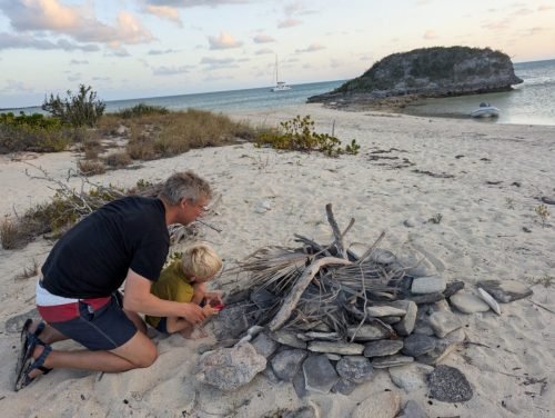 001-PXL 20250430 232240656