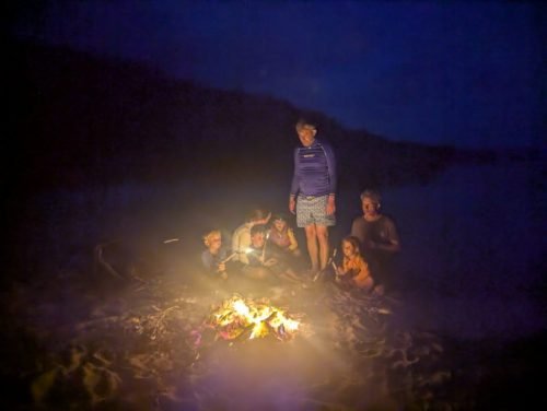 018-PXL 20250423 001829450.NIGHT 